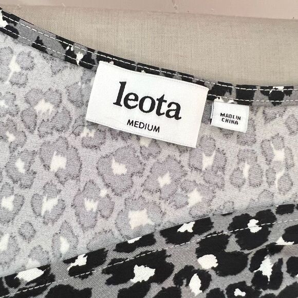 🔥🔥5 for $25🔥🔥 Leota Cheetah Print Wrap Top Tie Waist Slip-On Long Sleeve Dress - Picture 6 of 8